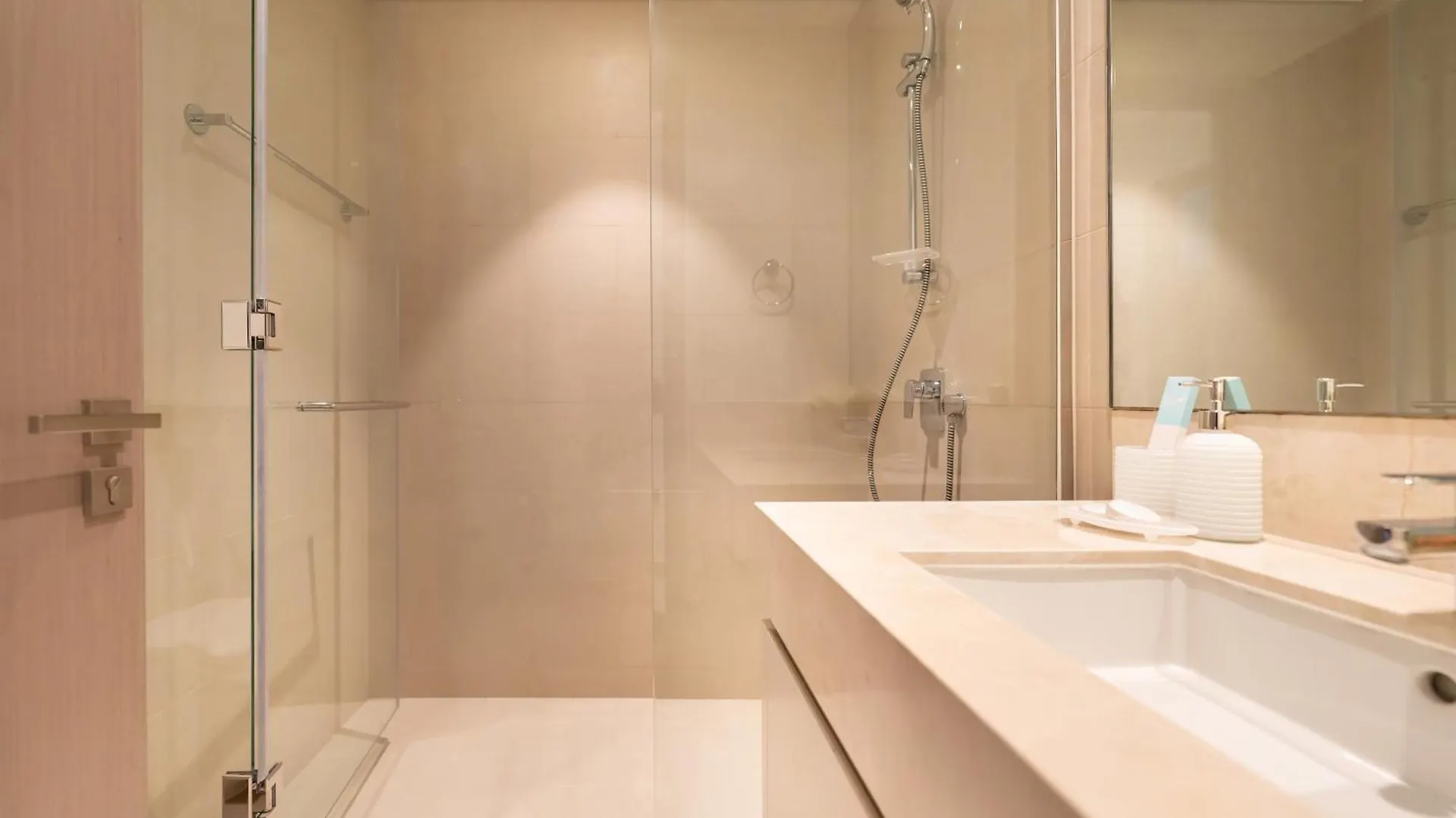 Exquisite 2 Bedroom Apartment I Burj Khalifa & Fountain Views I Free Gym, Pool, Parking, Wi-Fi And Ps5 I By Skyline Serenity Dubai