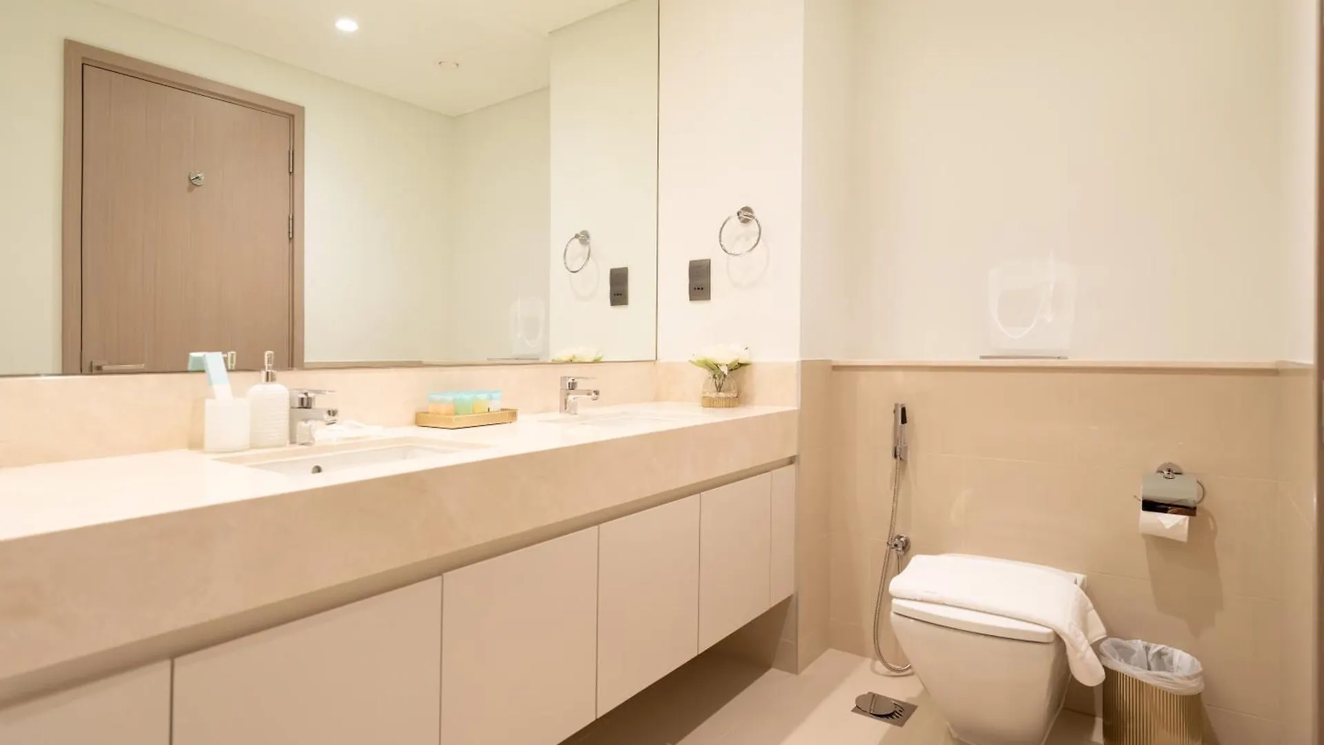 Exquisite 2 Bedroom Apartment I Burj Khalifa & Fountain Views I Free Gym, Pool, Parking, Wi-Fi And Ps5 I By Skyline Serenity Dubai